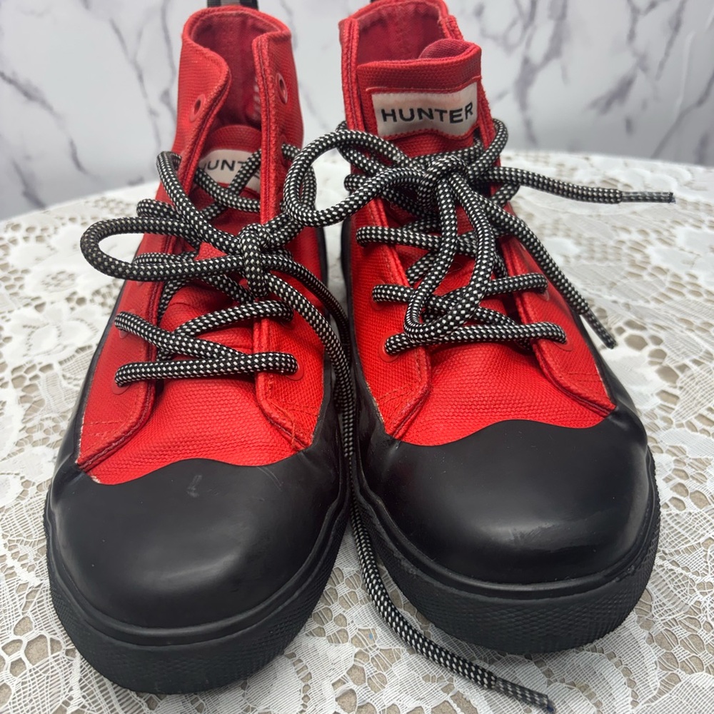 Hunter for Target Kids Red High Top Sneakers Boots Size 2 - Limited Edition
